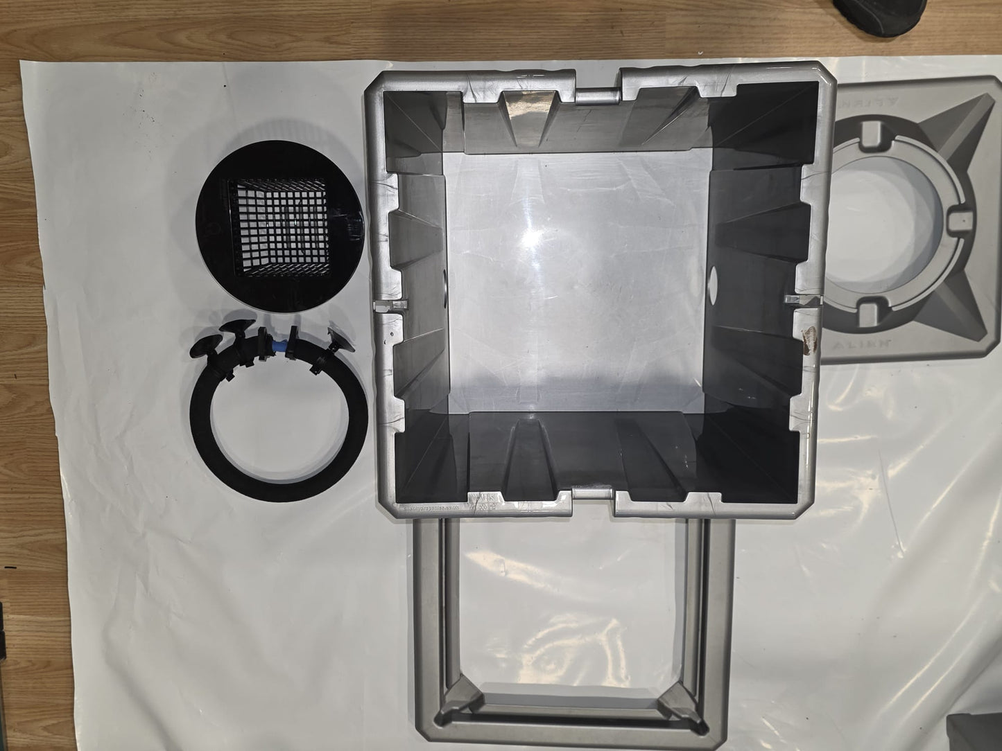 Alien RDWC Pro Silver Series 16 Pot 36L System + 250L Tank & Jetstream 2 Pump – Clearance